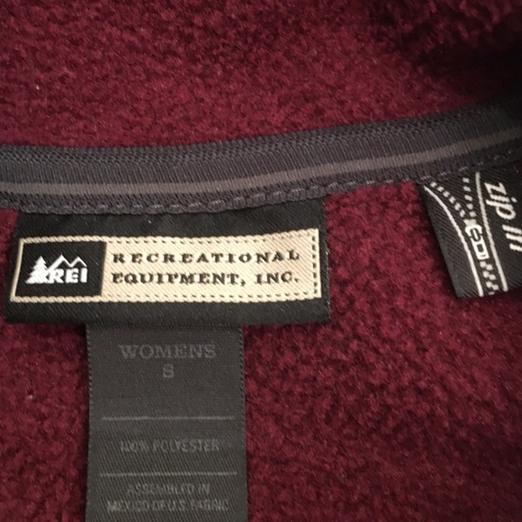 REI fleece lightweight jacket. - Picture 4 of 9